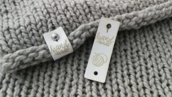 Metka z ekoskóry premium hand made z nitem wkręcanym biała