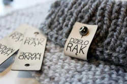 Metka z ekoskóry DECO dzieło rąk MARMUR z nitem
