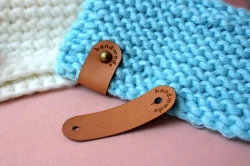 Metka handmade z nitem camel