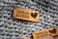 Metka z ekoskóry babcia zrobiła camel